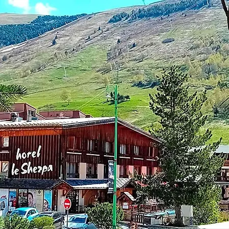 Отель Le Sherpa Ле дез Альп
