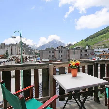 Le Sherpa Hotel 2*